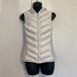 NWOT Blanc Noir White Quilted Hoodie Lightweight Jacket Vest Women's Size Small